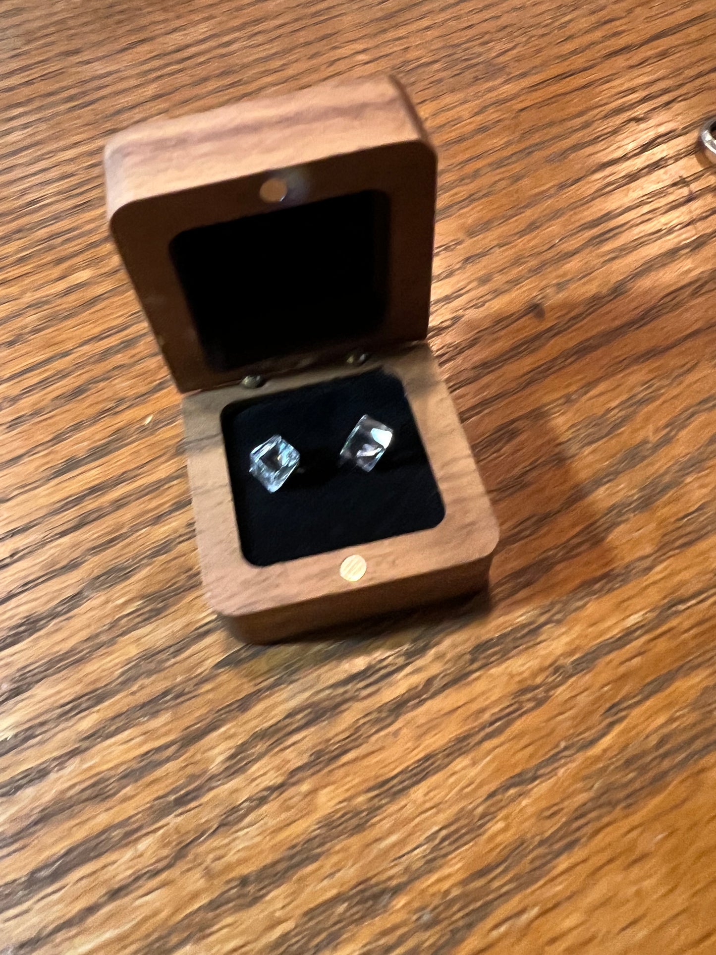 Elegant Keepsake Ring Box